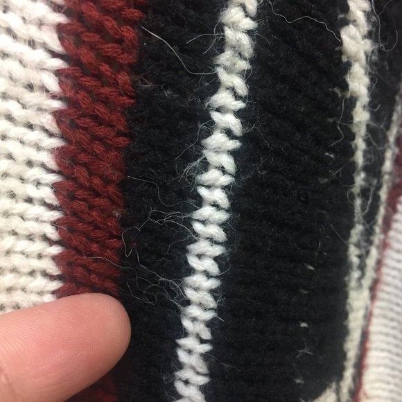 RD Style White Patterned Fringed Knit V Neck Oversize Sweater Size Small - Picture 3 of 8